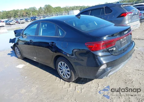 2024 Kia Forte Lx z USA, uszkodzony, nr VIN 3KPF24AD2RE699133